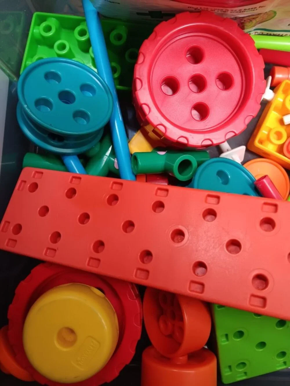 Plastic Tinker Toys  Mixed Lot of Random Parts and Pieces